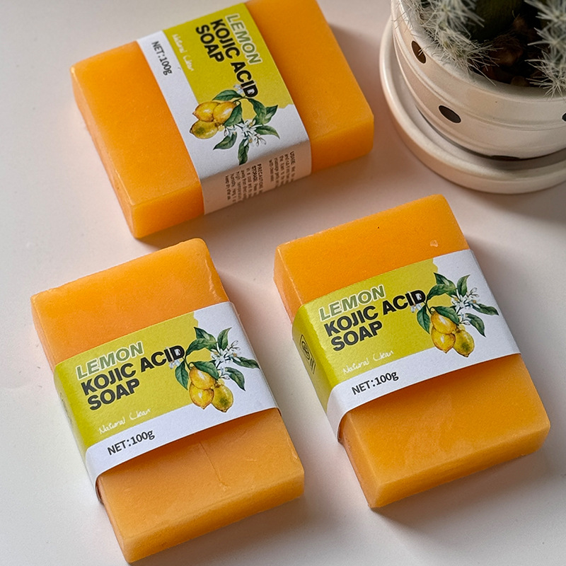 Kojic Acid Soap - 수제 코직산 비누 (에센셜 오일 함유),